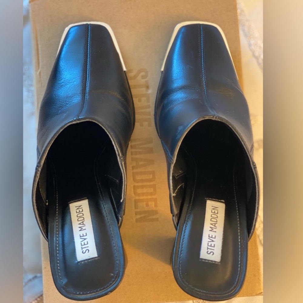 Steve Madden Playa size 10 black leather stacked heel mules. Never worn!